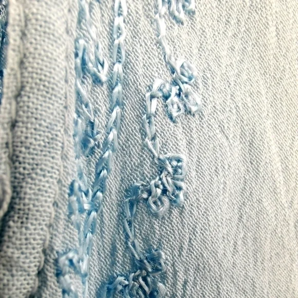 Noelle Women's One Size Blue Embroidered Tank Top - Picture 12 of 13